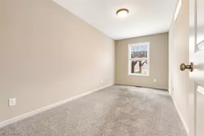 1054 East Avenue, Tallmadge, OH 44278 - Photo 11