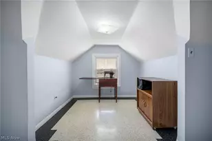 13019 Darlington Ave, Garfield Heights, OH 44125 - Photo 15
