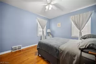 13019 Darlington Ave, Garfield Heights, OH 44125 - Photo 19