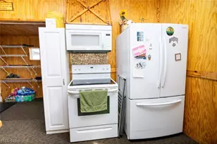 531 W 44th St, Shadyside, OH 43947 - Photo 5