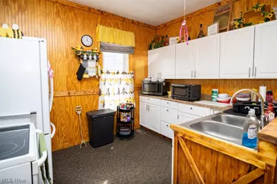 531 W 44th Street, Shadyside, OH 43947 - Photo 3