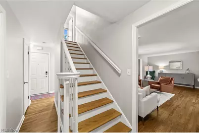 21975 Calverton Road, Huber Heights, OH 44122 - Photo 3