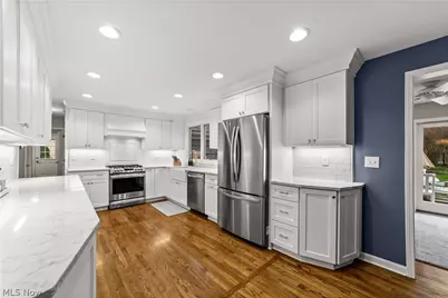 21975 Calverton Road, Huber Heights, OH 44122 - Photo 13