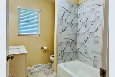 4913 Dunsmore Avenue, Ashtabula, OH 44004 - Photo 15