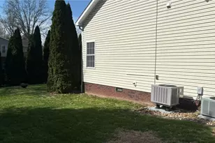 730 57th St, Vienna, WV 26105 - Photo 37