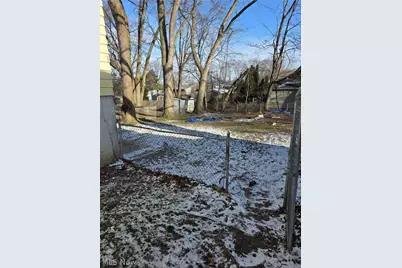 1391 Alphada Avenue, Akron, OH 44310 - Photo 9