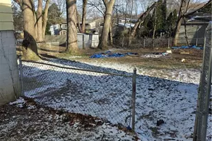 1391 Alphada Ave, Akron, OH 44310 - Photo 9