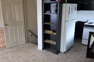 1391 Alphada Ave, Akron, OH 44310 - Photo 5