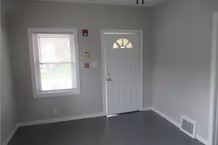 5137 Miller Ave, Maple Heights, OH 44137 - Photo 5