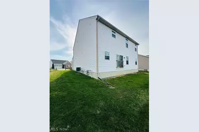 8721 Summer Wind Lane, Mentor, OH 44060 - Photo 3