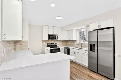 1424 Roosevelt Avenue, Brunswick, OH 44212 - Photo 7