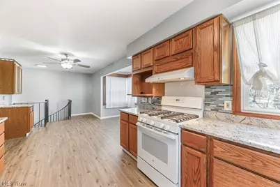 85 Maple Drive, Hudson, OH 44236 - Photo 7