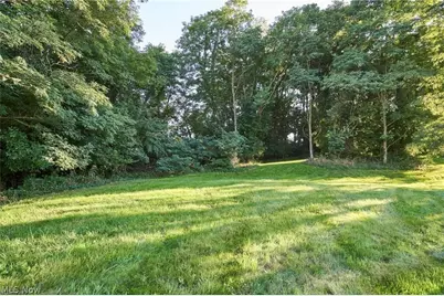 4872 Autumn Leaves Drive, Akron, OH 44333 - Photo 5