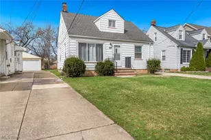 1206 Lander Rd, Mayfield Heights, OH 44124 - Photo 3