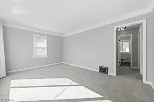 1206 Lander Rd, Mayfield Heights, OH 44124 - Photo 9