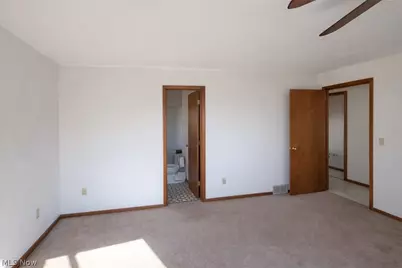 8920 York Road, North Royalton, OH 44133 - Photo 15