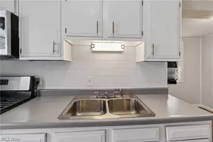 5571 Oakwood Ave, Maple Heights, OH 44137 - Photo 15