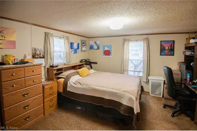 708 Country Pines Drive SW, Warren, OH 44481 - Photo 7