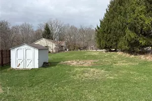 894 S Main St, Amherst, OH 44001 - Photo 13