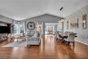 10458 Dogwood Dr, Aurora, OH 44202 - Photo 5