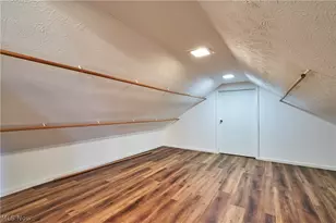 8712 Bradford Ln, Brecksville, OH 44141 - Photo 17