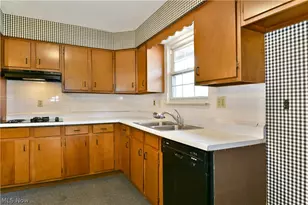 8391 Squires Ln NE, Warren, OH 44484 - Photo 17