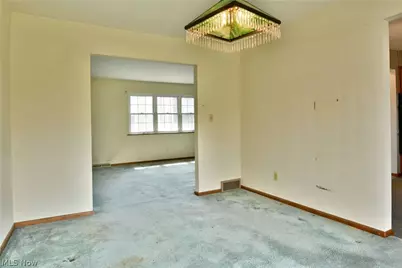 8391 Squires Lane NE, Warren, OH 44484 - Photo 15