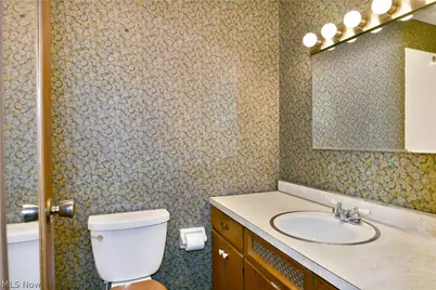 8391 Squires Lane NE, Warren, OH 44484 - Photo 21