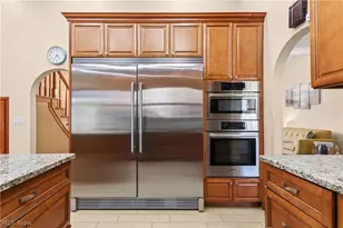 32420 Tracy Ln, Solon, OH 44139 - Photo 9