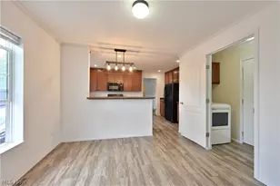 29 Carl Ln, Olmsted Twp, OH 44138 - Photo 5