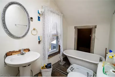 53341 Key Bellaire Road, Bellaire, OH 43906 - Photo 23