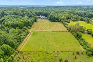 10360 Sawmill Dr, Chardon, OH 44024 - Photo 49