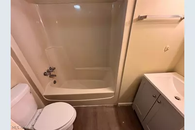 519 Crosby Street #8, Akron, OH 44302 - Photo 9