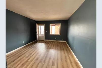 519 Crosby Street #10, Akron, OH 44302 - Photo 3