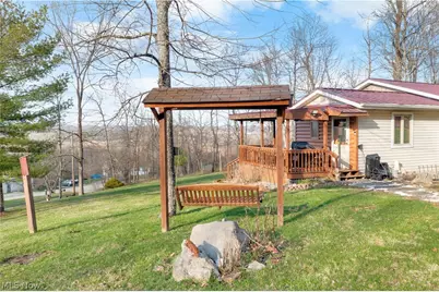 18990 New Gottengen Road, Salesville, OH 43778 - Photo 3