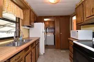 5 Michael Dr, Olmsted Twp, OH 44138 - Photo 9