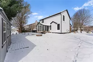 681 Oakcrest Dr, Wadsworth, OH 44281 - Photo 9