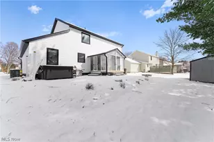 681 Oakcrest Dr, Wadsworth, OH 44281 - Photo 11