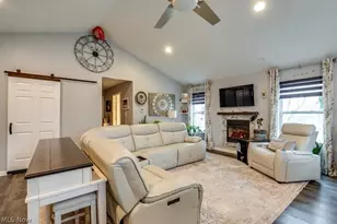 2904 Pepper Hill Cir, Akron, OH 44312 - Photo 7