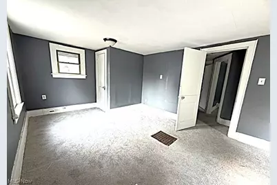 877 Hammel Street, Akron, OH 44306 - Photo 13