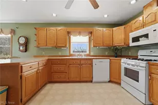 28 Lake Park Rd, Conneaut, OH 44030 - Photo 27