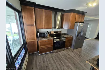 1228 Sarkies Drive NE, Warren, OH 44483 - Photo 9