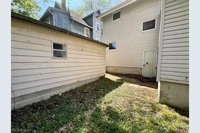 577 Rhodes Avenue, Akron, OH 44307 - Photo 19
