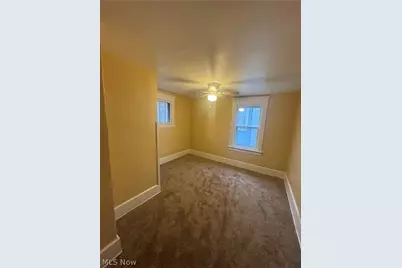 577 Rhodes Avenue, Akron, OH 44307 - Photo 9