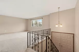 1285 Gale Dr, Kent, OH 44240 - Photo 3