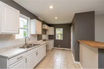 2278 26th Street SW, Akron, OH 44314 - Photo 9