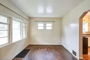 1153 Lily St, Akron, OH 44301 - Photo 9