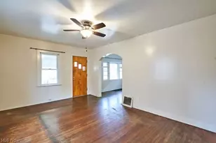 1153 Lily St, Akron, OH 44301 - Photo 7