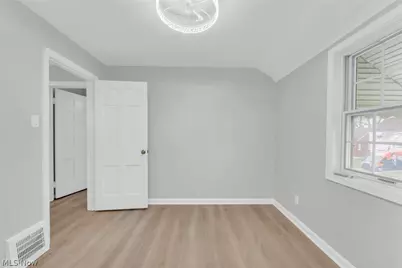 7814 Bertha Avenue, Parma, OH 44129 - Photo 15