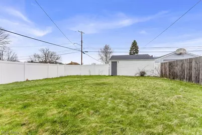 7814 Bertha Avenue, Parma, OH 44129 - Photo 21